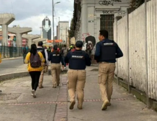 Tres establecimientos cerrados deja operativo de recuperación de espacio público en el centro de Bogotá 