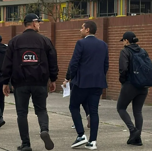 Capturan a candidato al Senado en Bogotá vinculado a red de 'Papá Pitufo'; lo cogieron votando en elecciones.  