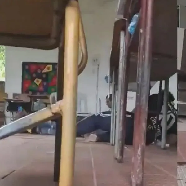 Video del ataque contra un puesto de votación en Meta; jurados se resguardaron