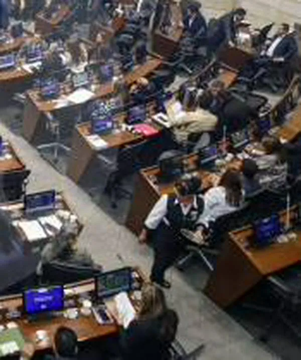 Así va la votación a la Cámara en Medellín: el uribismo y el petrismo lideran