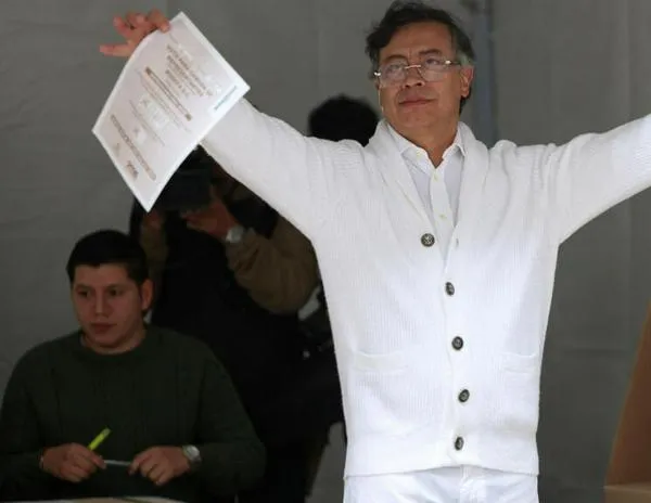 El partido de Petro sale reforzado de las legislativas con su triunfo en el Senado; el uribismo se recupera