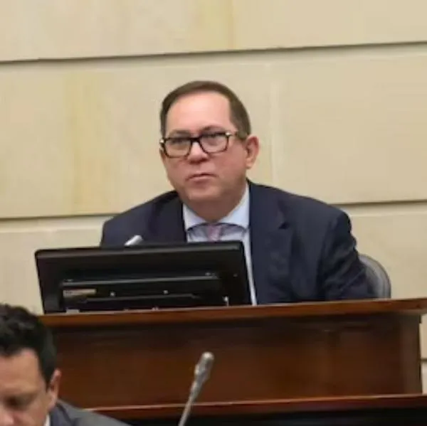 Quién es senador que lleva 20 años en Congreso de Colombia 2026: tuvo 44 fallas
