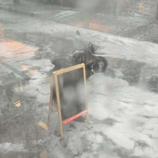 Cómo es la granizada en Bogotá en marzo, con videos de inundaciones en el norte
