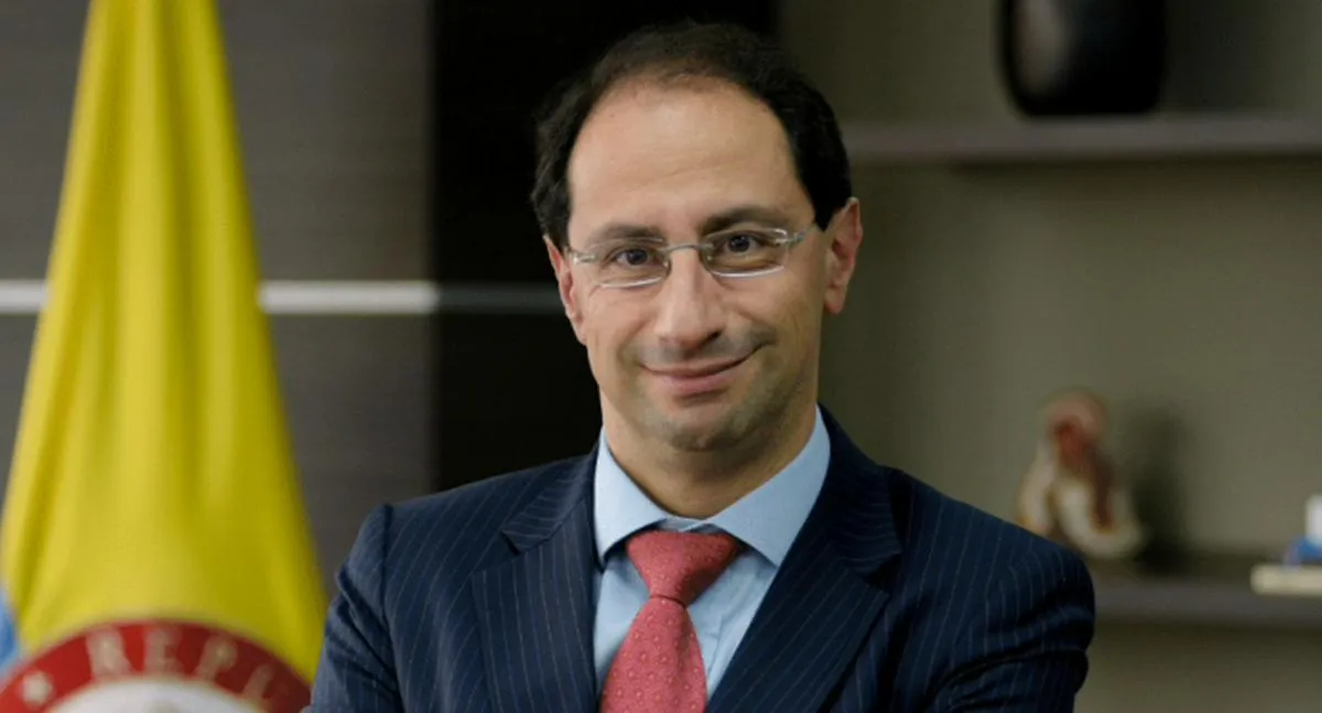 ¿Quién es José Manuel Restrepo? Exministro será la fórmula de Abelardo