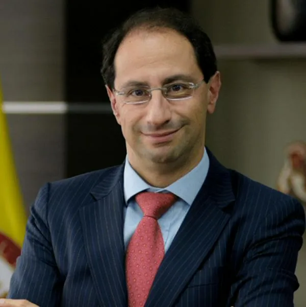 ¿Quién es José Manuel Restrepo? Exministro será la fórmula de Abelardo