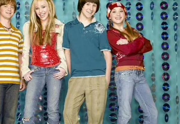 ¡Lo mejor de los dos mundos! Primer tráiler por los 20 años de Hannah Montana