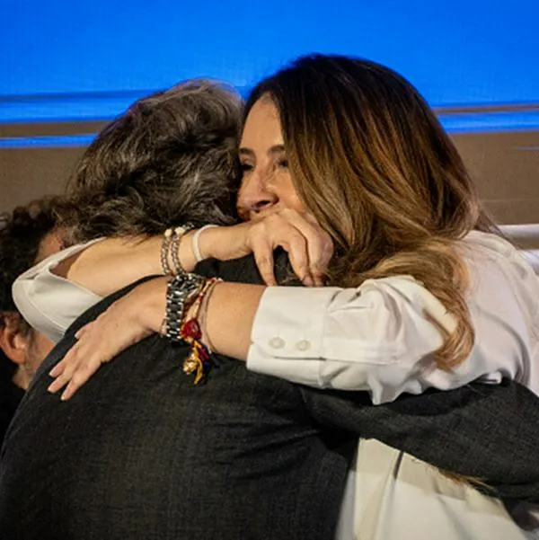 ¿Cuánto ganará Juan Daniel Oviedo si Paloma Valencia es elegida presidenta?