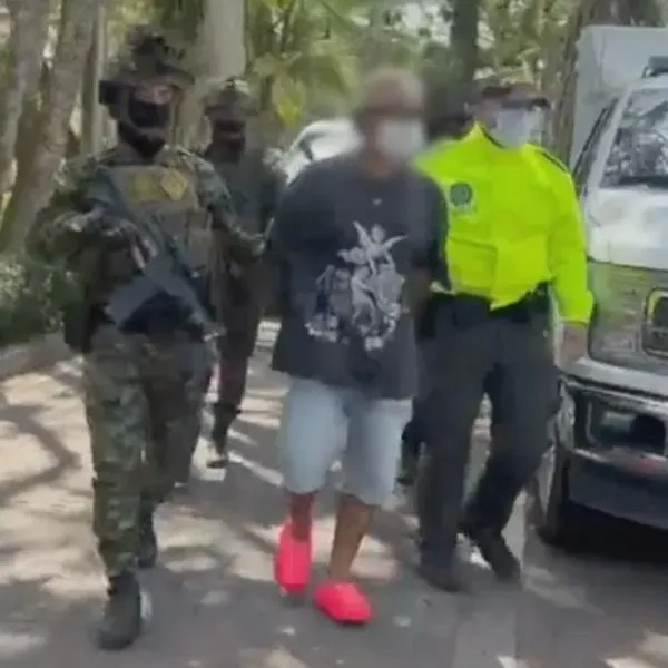 Captura en Necoclí de 'Javier Arias Stunt', 'influencer' que hace rifas de alto valor. Tenía armas y más de $ 200 millones de pesos