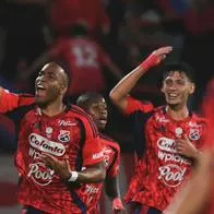 Medellín sufrió, pero venció 2-1 a Juventud sobre el final y está en fase de grupo, de Libertadores