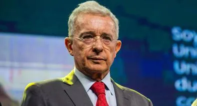 ¿Irá preso? Predicen cuál va a ser el futuro de Álvaro Uribe