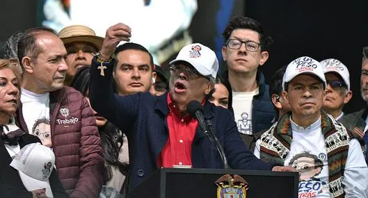 Petro defiende a Cepeda y su discurso sobre Antioquia: señaló a Uribe