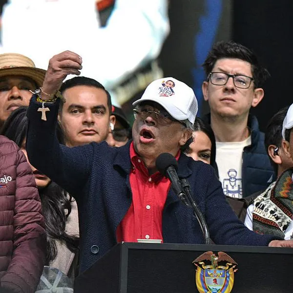 Petro defiende a Cepeda y su discurso sobre Antioquia: señaló a Uribe