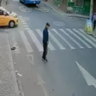 Video de motociclista que atropelló y mató a un adulto mayor en Engativá Bogotá