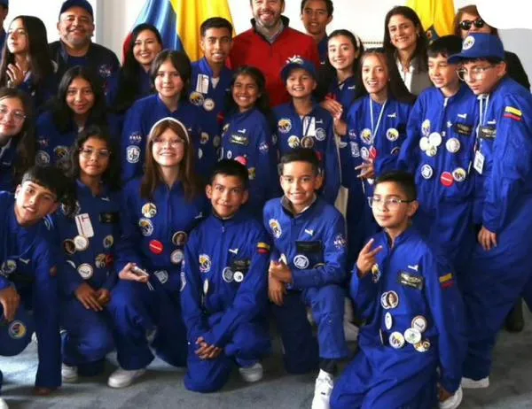 Estudiantes del colegio de Cultura Popular de Bogotá conocieron instalaciones de la NASA 