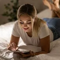 Mujer en 'app' de citas