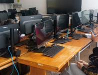 En San Cristóbal personas mayores fortalecen habilidades digitales con curso gratuito 