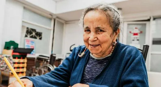 En qué año habrá más adultos mayores que jóvenes en Colombia por envejecimiento