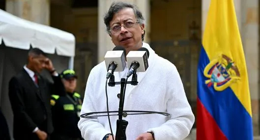 Gustavo Petro tuvo llamada con Emmanuel Macron y hablaron de Donald Trump