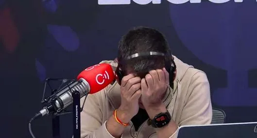 Susto en La Luciérnaga por Gabriel de las Casas como broma en el Día del Hombre