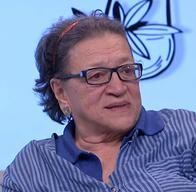 Vicky Hernández rompió en llanto al recordar su exilio y abandono de sus hijos