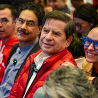 Juan Fernando Cristo aterriza en campaña de Iván Cepeda en reciclaje político