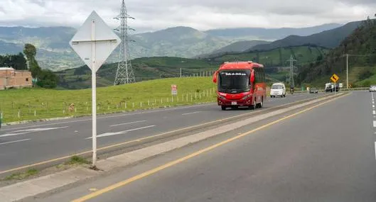 Alerta por viajes en bus de Semana Santa en Colombia por aviso de fechas en 2026