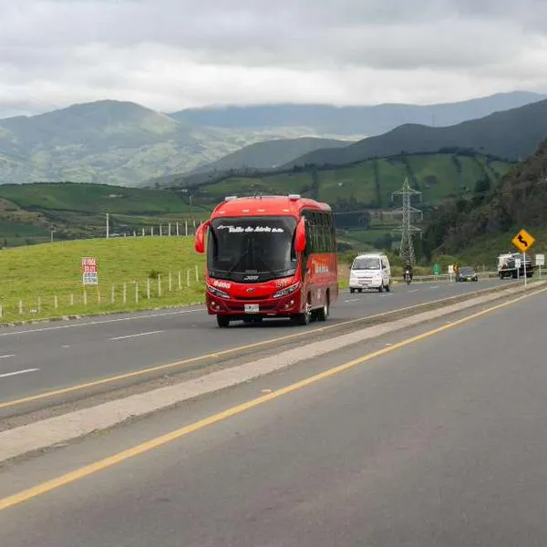 Alerta por viajes en bus de Semana Santa en Colombia por aviso de fechas en 2026