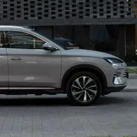 Cuánto dura la batería de un carro eléctrico: dura más de lo que muchos creen según datos recientes y esto cuesta reemplazarla.