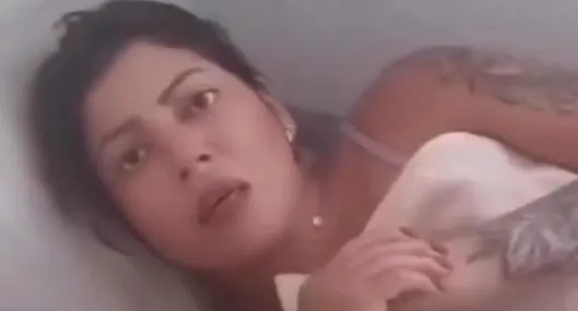 Un joven encontró a su papá con el amante y los grabó