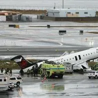 Avión chocó con bomberos en aeropuerto La Guardia (Nueva York) y hay dos muertos