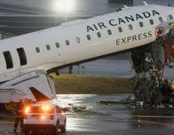 Lo que sabemos de la colisión del avión de Air Canada, que dejó dos pilotos muertos y decenas de heridos