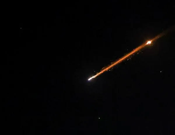 Irán lanza nueva salva de misiles contra Israel; ejército israelí bombardea el sur de Beirut