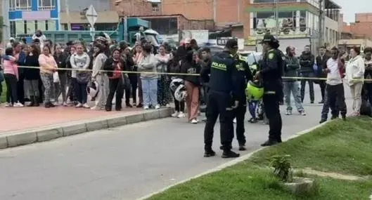 Tragedia en el barrio Atalayas, localidad de Bosa. Un hombre asesinó a su pareja y a sus hijastras de 17 y 20 años. El capturado intentó quitarse la vida.