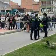 Tragedia en el barrio Atalayas, localidad de Bosa. Un hombre asesinó a su pareja y a sus hijastras de 17 y 20 años. El capturado intentó quitarse la vida.