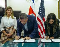 Costa Rica firma acuerdo con EE. UU. para recibir migrantes deportados de terceros países
