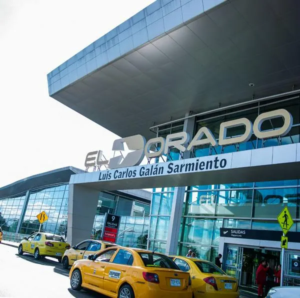 Alerta en el Aeropuerto El Dorado: accidente provoca posible fuga de gas