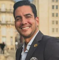 Álex Flórez, senador del Pacto Histórico, seguirá sancionado por el altercado que tuvo con policías