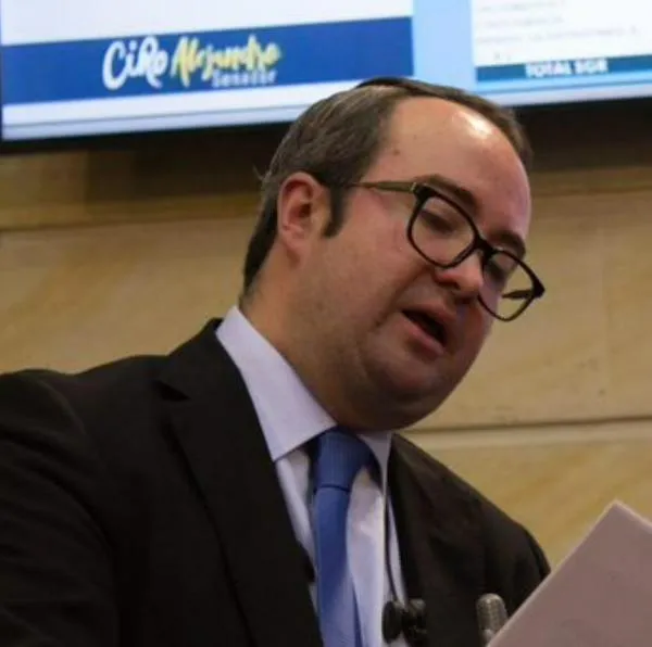 Ciro Ramírez, senador condenado a 23 años de cárcel y por el que Centro Democrático perdió curul