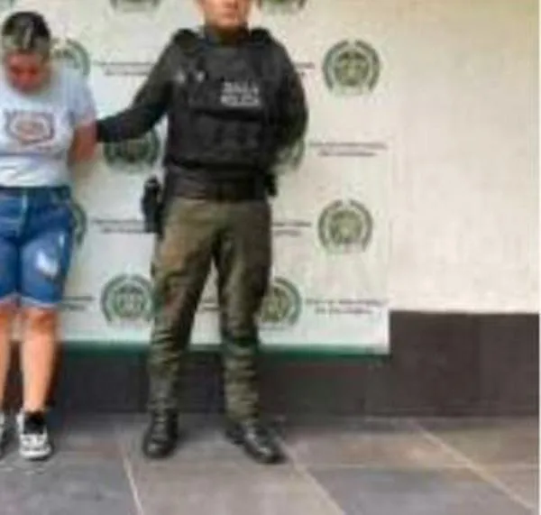 Capturan a trabajadora de banco por entregar información a red de extorsión desde la cárcel