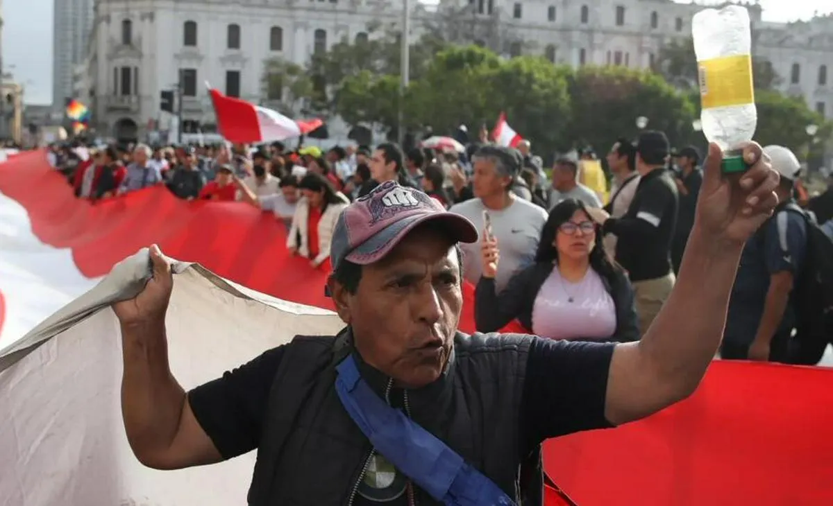 Con una crisis que no cesa, Perú encara sus presidenciales con récord de candidatos y fragmentación