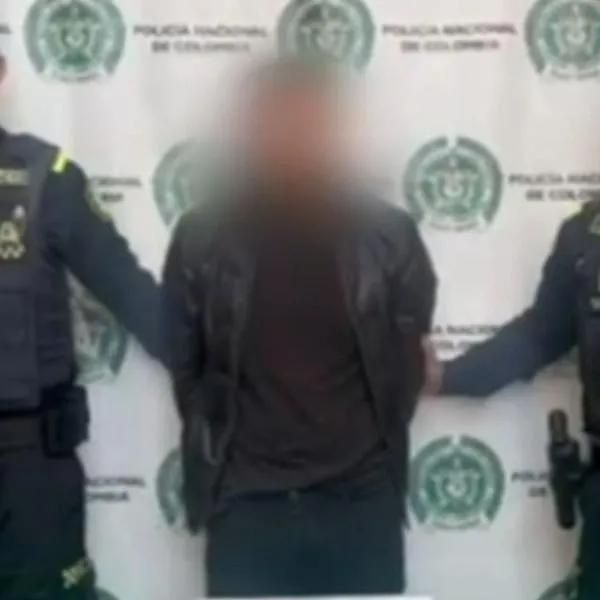 Hombre causó terror en Bogotá al entrar a un banco con supuesto explosivo