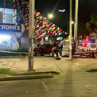 Cómo quedó la fachada del Ktronix de la calle 94 (Bogotá) que fue destruida por un carro. Hay un muerto y varios heridos. 
