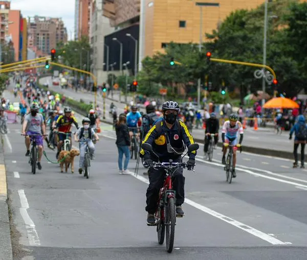 People practice sports on the famous ciclovia that was restricted during the lockdown from the novel Coronavirus Pandemic  on August 30, 2020 in Bogota, Colombia after sectorized lockdowns in Bogota and restrictions where eased. (Photo by Sebastian Barros/NurPhoto via Getty Images)