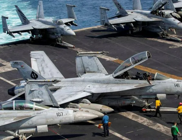 Irán acusa a EE. UU. de preparar despliegue terrestre y amenaza con atacar portaaviones USS Abraham Lincoln