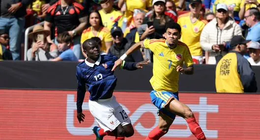 N'Golo Kante y Luis Díaz 