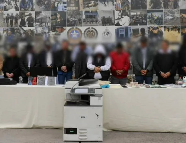 Desmantelado grupo delincuencial dedicado a la falsificación de pesos y dólares en Bogotá 