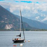 Seis personas heridas tras choque en el embalse de Tominé, Guatavita. Denuncian falta de ambulancias y fallas en el control de actividades náuticas. 