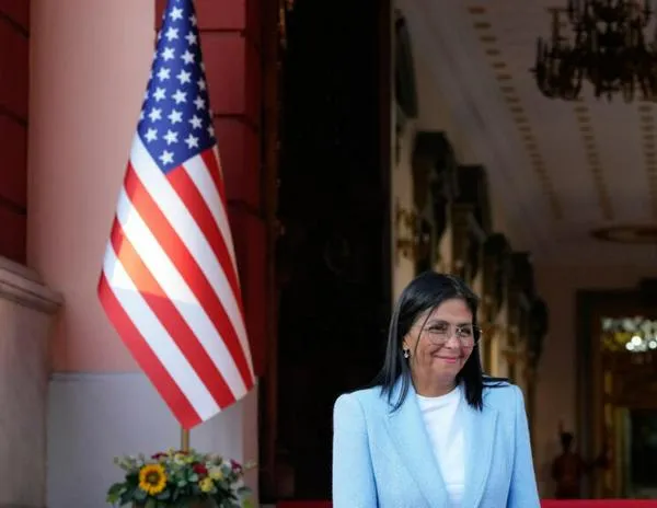 Fuera de la lista roja: EE. UU. levanta las sanciones contra Delcy Rodríguez