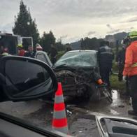 Así quedaron algunos carros involucrados en el accidente de un camión en Zipaquirá