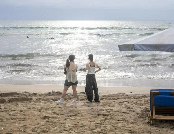 Un terremoto de magnitud 7,4 sacude las costas de Indonesia y genera alerta de tsunami